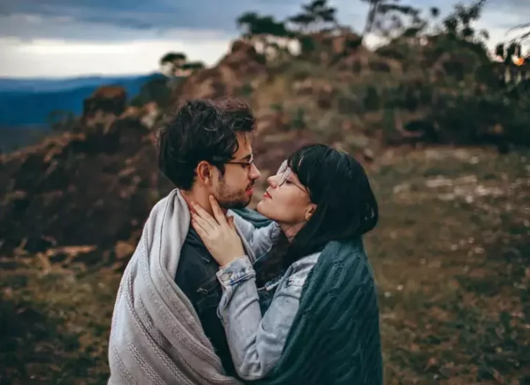 Uzun Süreli İlişkiler: Aşk mı Yoksa Alışkanlık mı?