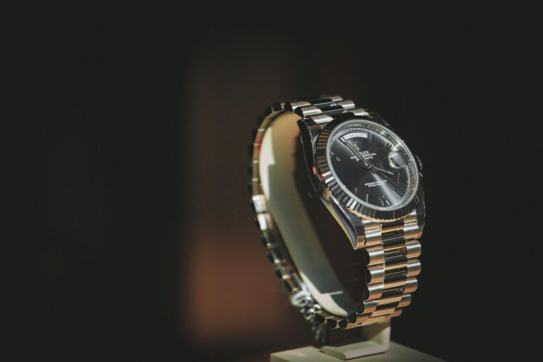 Lüksün ve Prestijin Simgesi Rolex Saat Dünyası